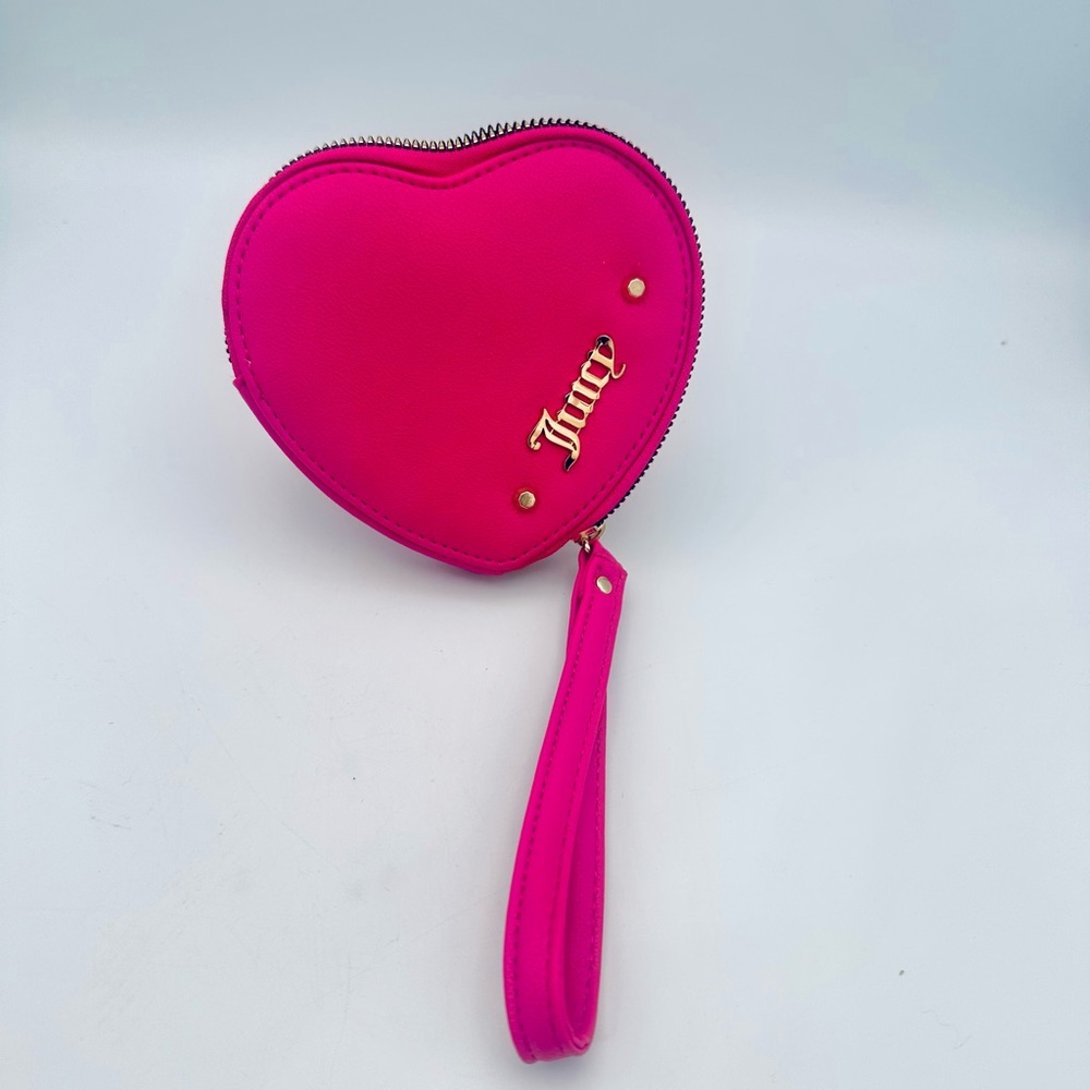 JUICY COUTURE Heart Wristlet
